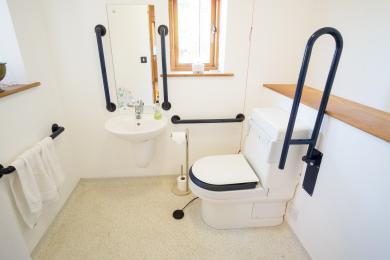 Accessible cloakroom