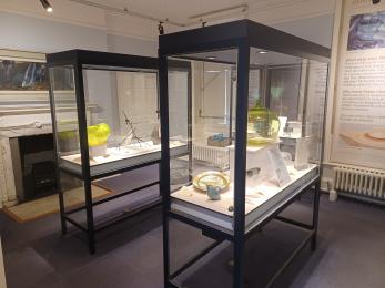 First glass gallery 