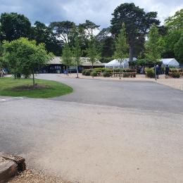 Exbury Gardens car park to visitor entrance