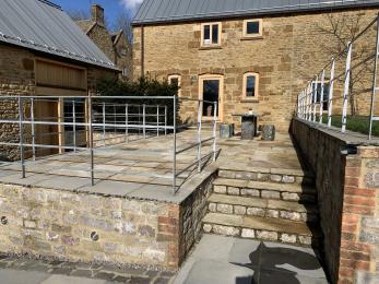 The Cottage - Garden & Steps to Communal grounds