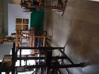 Hand Loom shop first picture