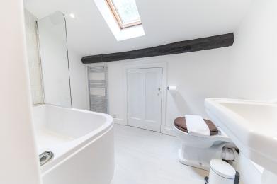 Thwaite Cottage Bathroom 1