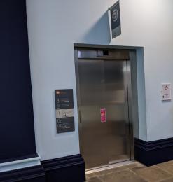 Visitor lift