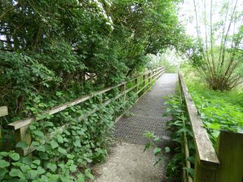 Access to the Warbler Hide managed by the Herts & Middlesex Wildlife Trust