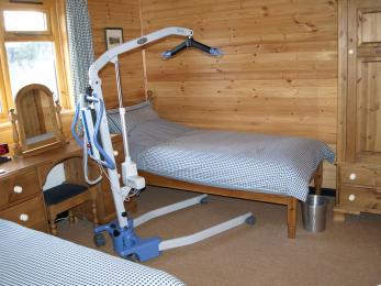 Oxford Advance mobile hoist can be used in any cabin