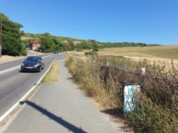 Footpath from south car park with slight incline to Easy Access Trail