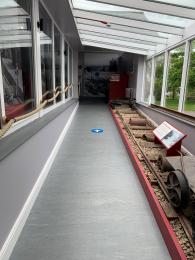 Museum walkway with a width of 127cm