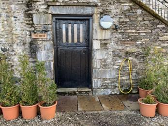 Byre outer entrance stable door