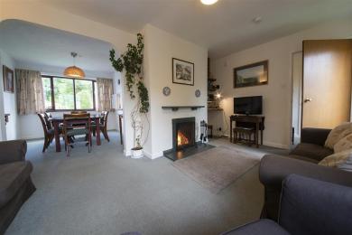 Beck Yeat Cottage Lounge and Dining Area