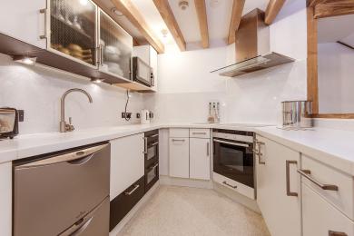 The kitchen, contrasting sockets, easy grip unit handles, drop down oven door.Non-slip Altro flooring